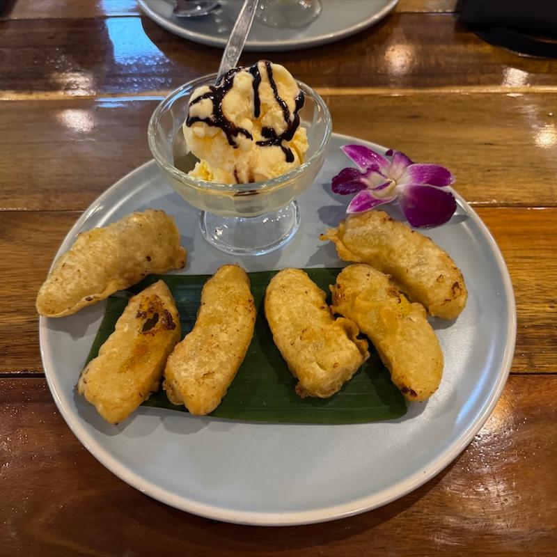 Banana Fritter With Ice Cream